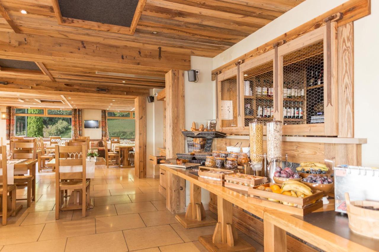 Hotel-Restaurant Bois Joly Crozet Zewnętrze zdjęcie